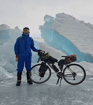 Егор Ковальчук: по льду Байкала c Suunto Race. Одиночное велопутешествие в 710 км от южной до северной точки глубочайшего озера Земли 
