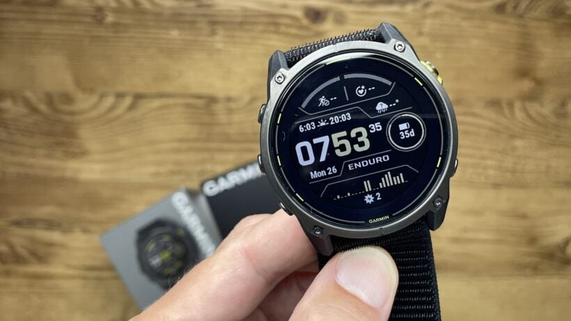 Обзор Garmin Enduro 3