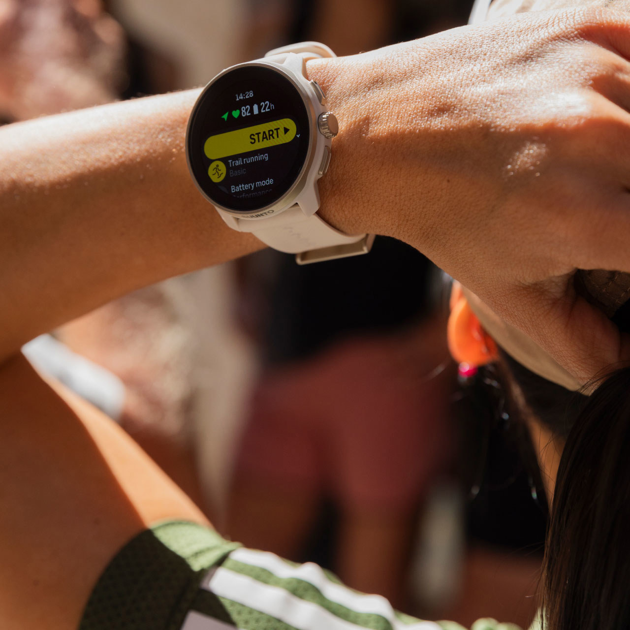 Вышла новинка Suunto Race S с дисплеем AMOLED